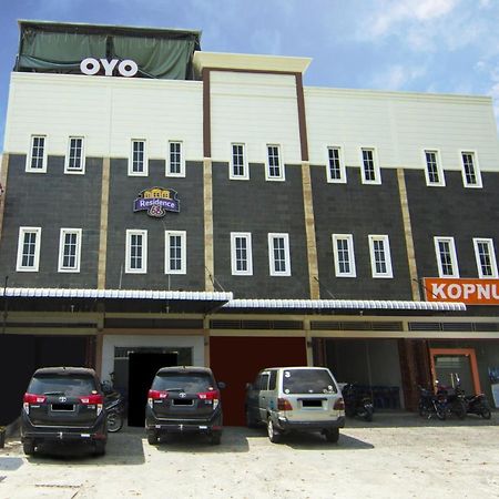 Oyo 2310 Residence 68 Pematangsiantar Esterno foto