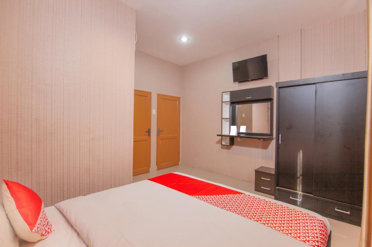 Oyo 2310 Residence 68 Pematangsiantar Esterno foto