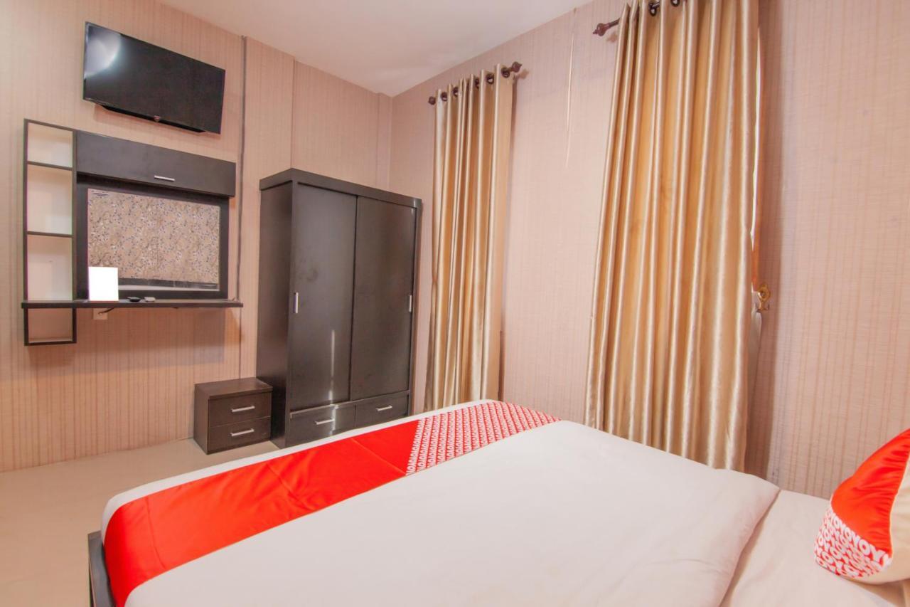 Oyo 2310 Residence 68 Pematangsiantar Esterno foto