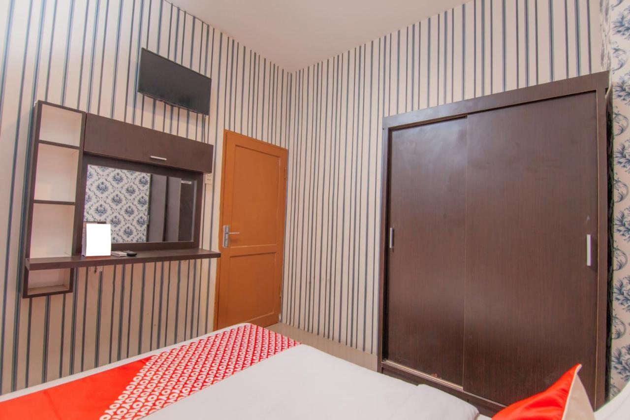 Oyo 2310 Residence 68 Pematangsiantar Esterno foto