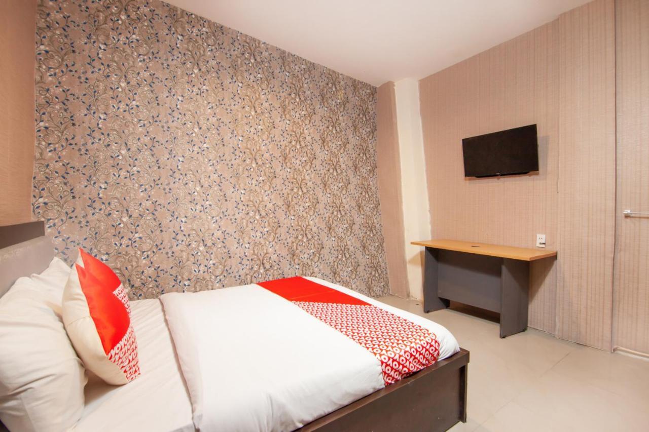 Oyo 2310 Residence 68 Pematangsiantar Esterno foto